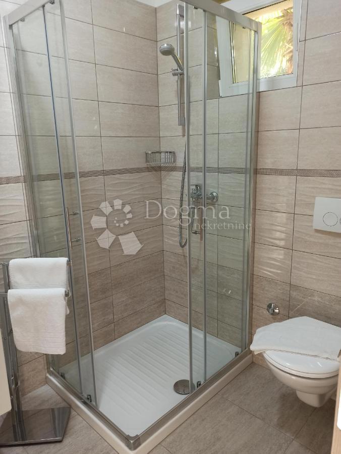 Hiša Malinska, Malinska-Dubašnica, 500m2