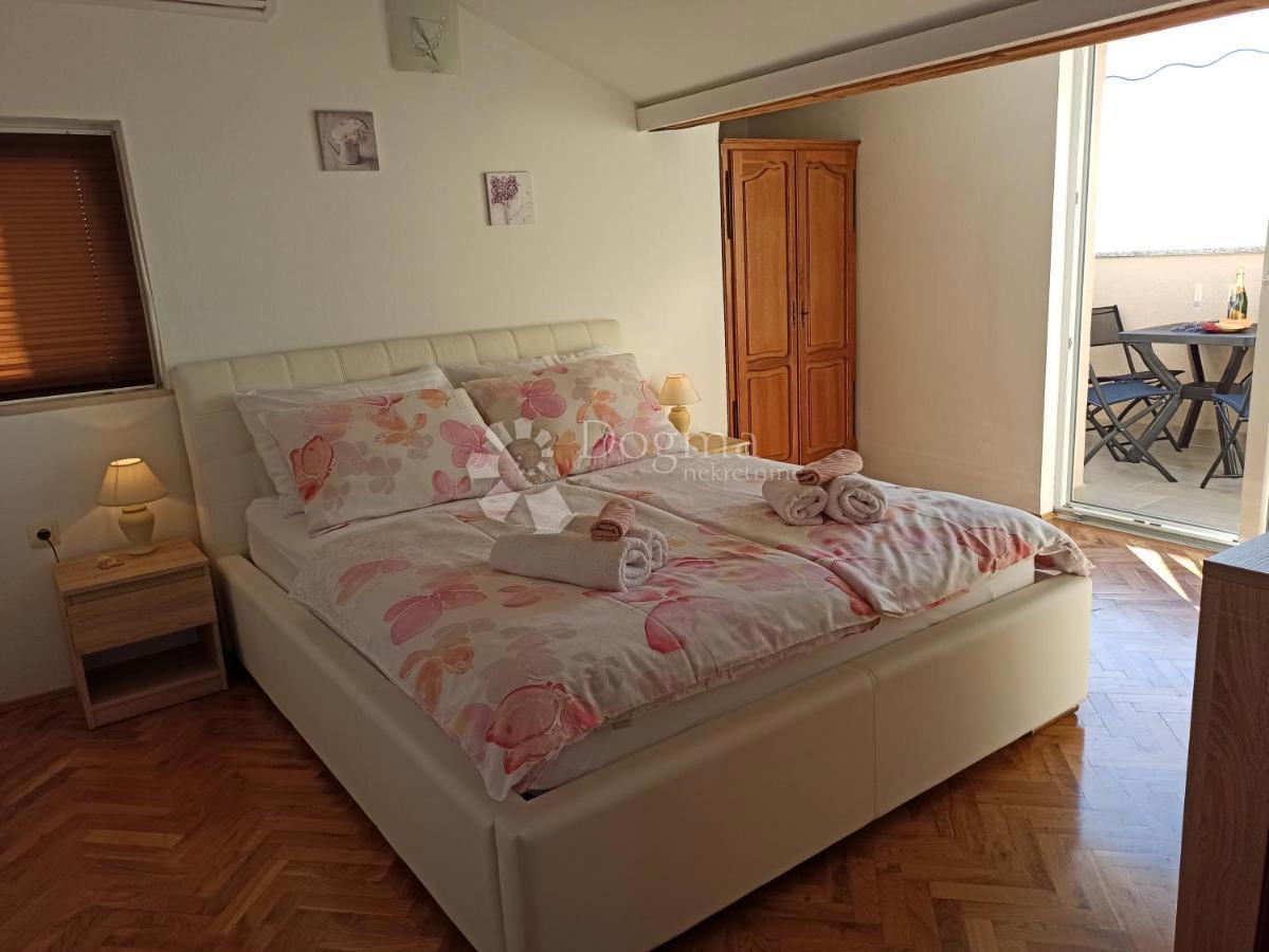 Hiša Malinska, Malinska-Dubašnica, 500m2