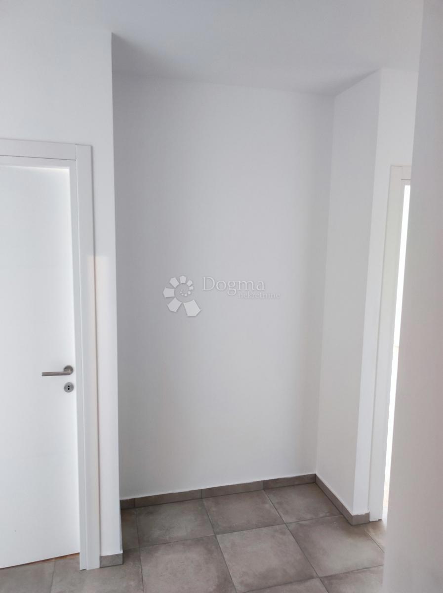 Stanovanje Crvene kuće, Zadar, 80,60m2