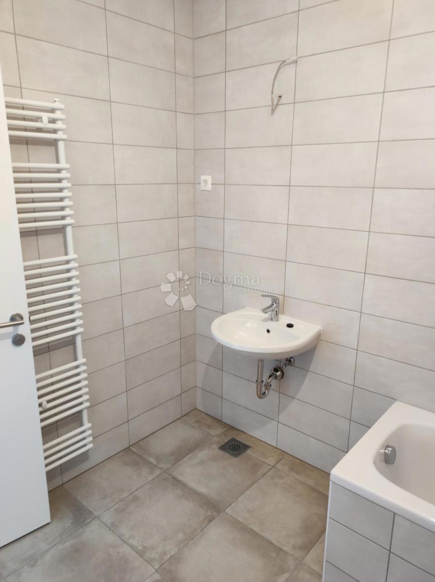 Stanovanje Crvene kuće, Zadar, 80,60m2