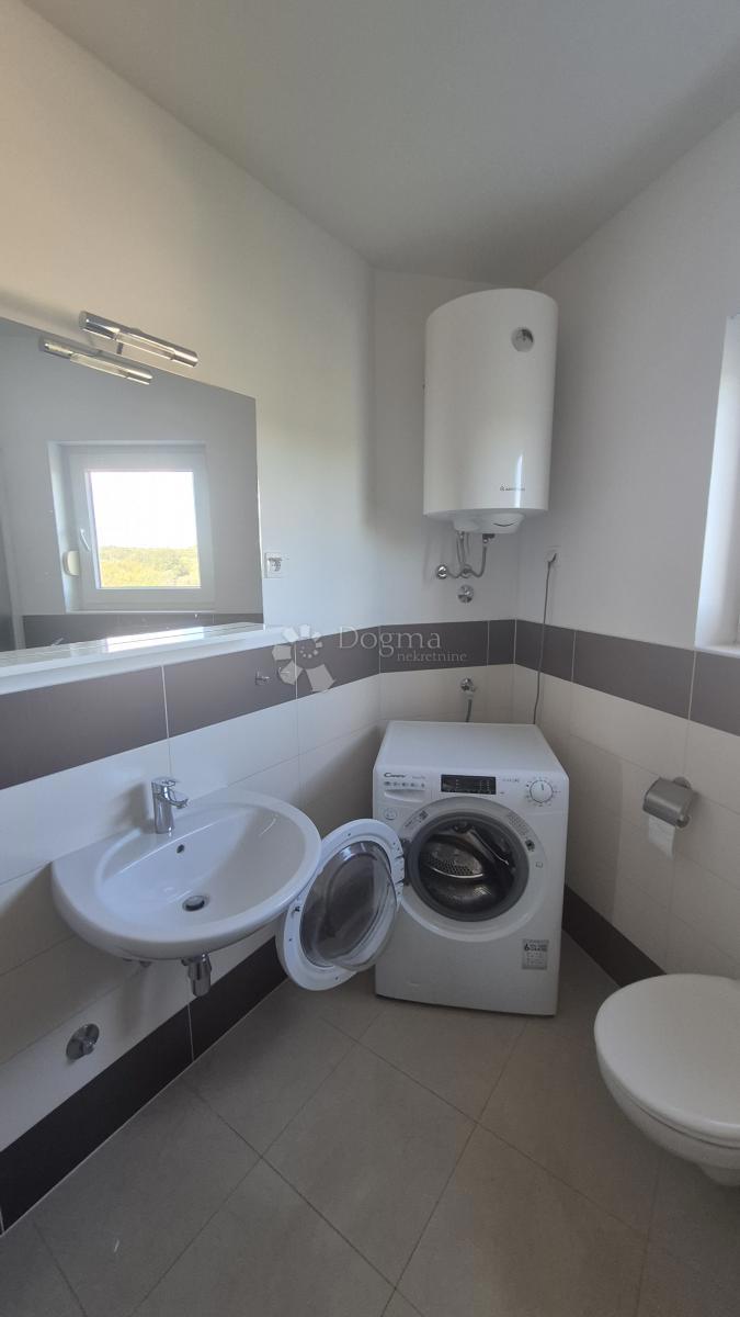 Stanovanje Peroj, Vodnjan, 76m2