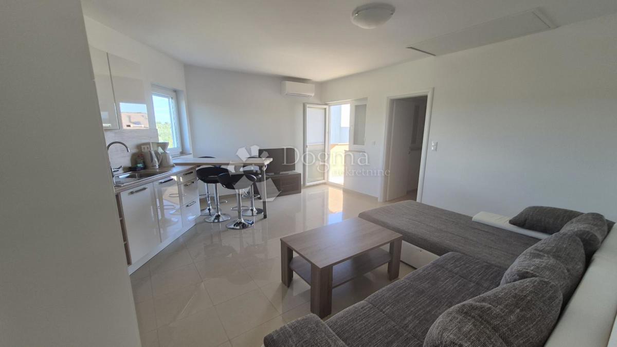 Stanovanje Peroj, Vodnjan, 76m2