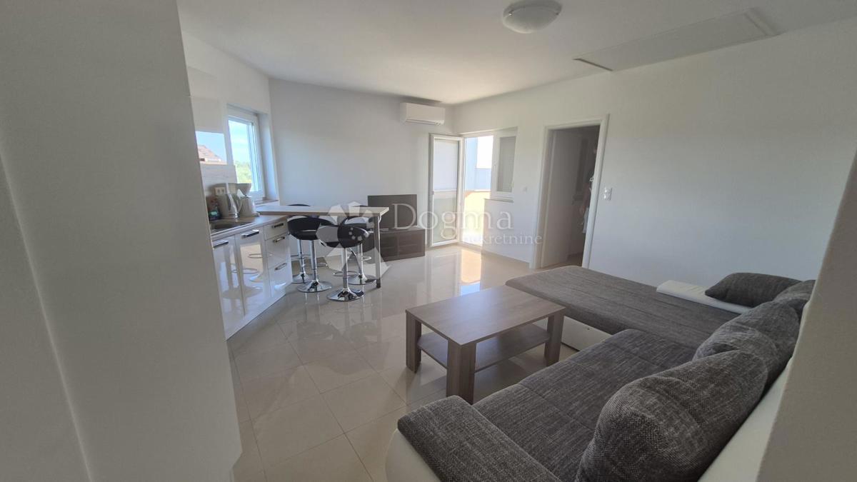 Stanovanje Peroj, Vodnjan, 76m2