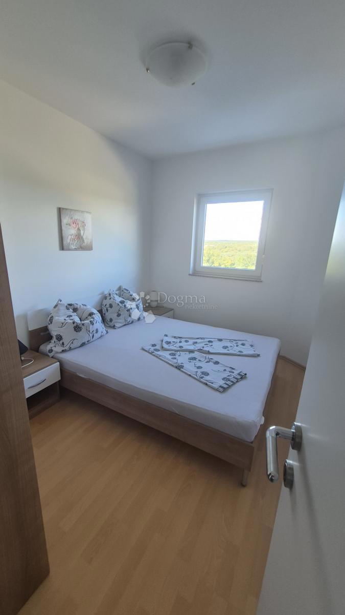 Stanovanje Peroj, Vodnjan, 76m2