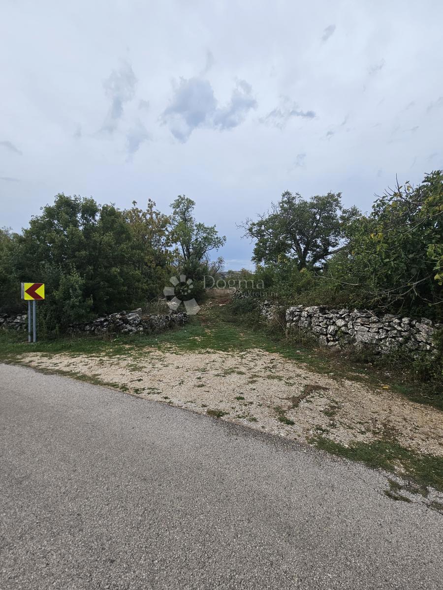 Kmetijsko zemljišče Bristivica, Seget, 4.165m2