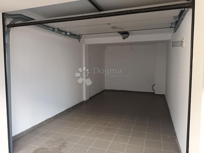Garaža Srdoči, Rijeka, 18,60m2