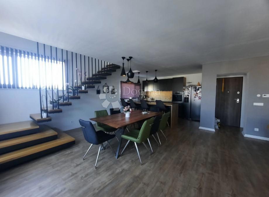 Stanovanje Strožanac, Podstrana, 156m2