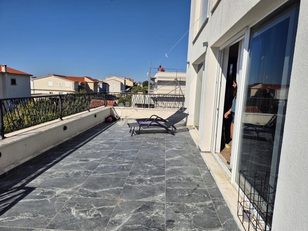 Stanovanje Strožanac, Podstrana, 156m2