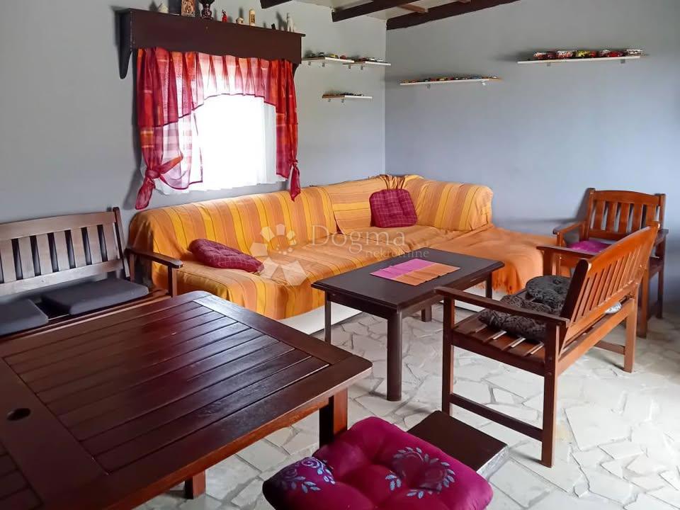 Kmetijsko zemljišče Pomer, Medulin, 615m2