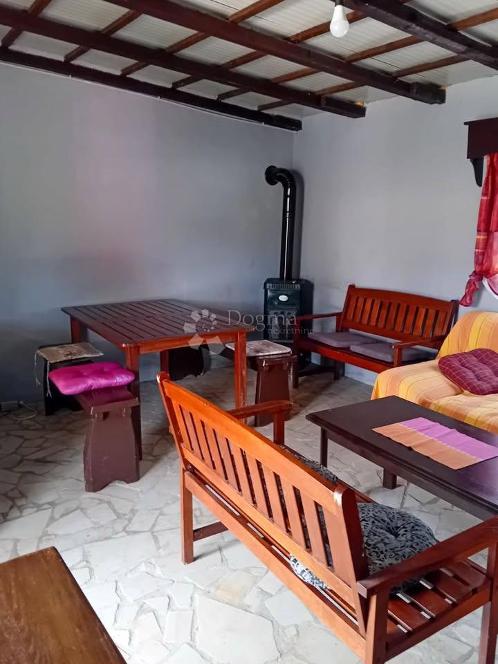 Kmetijsko zemljišče Pomer, Medulin, 615m2