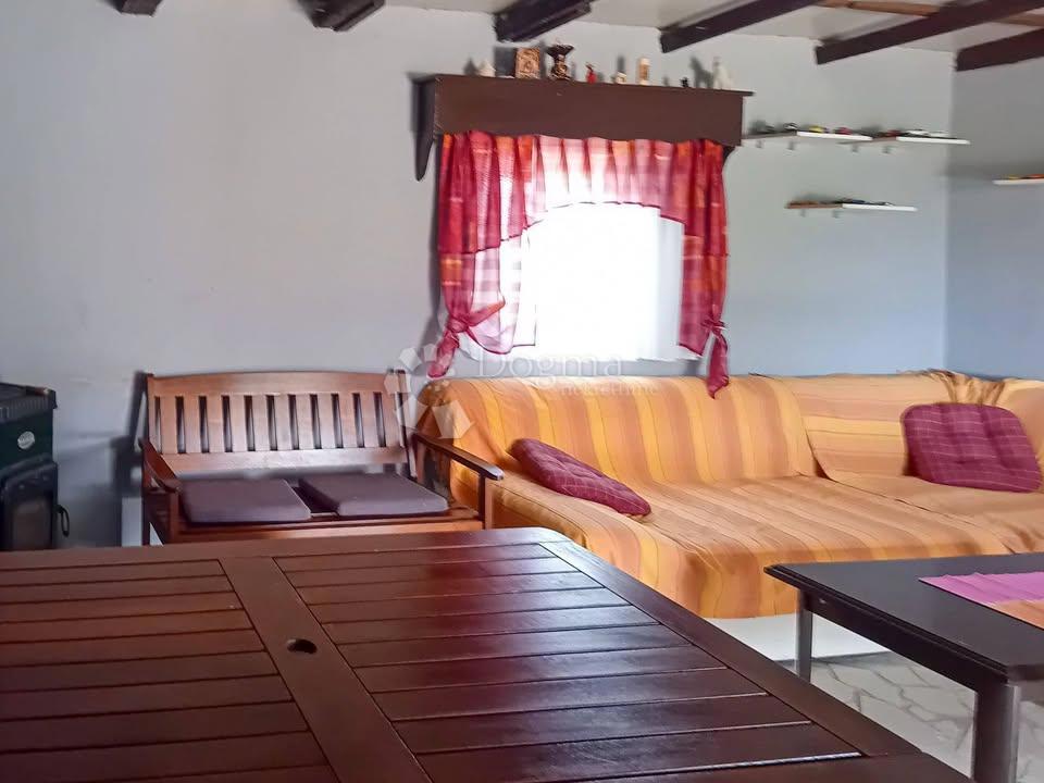 Kmetijsko zemljišče Pomer, Medulin, 615m2