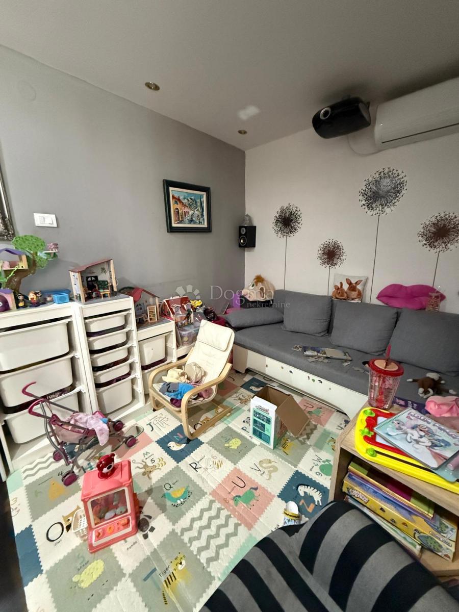 Stanovanje Cvjetno naselje, Velika Gorica, 80m2