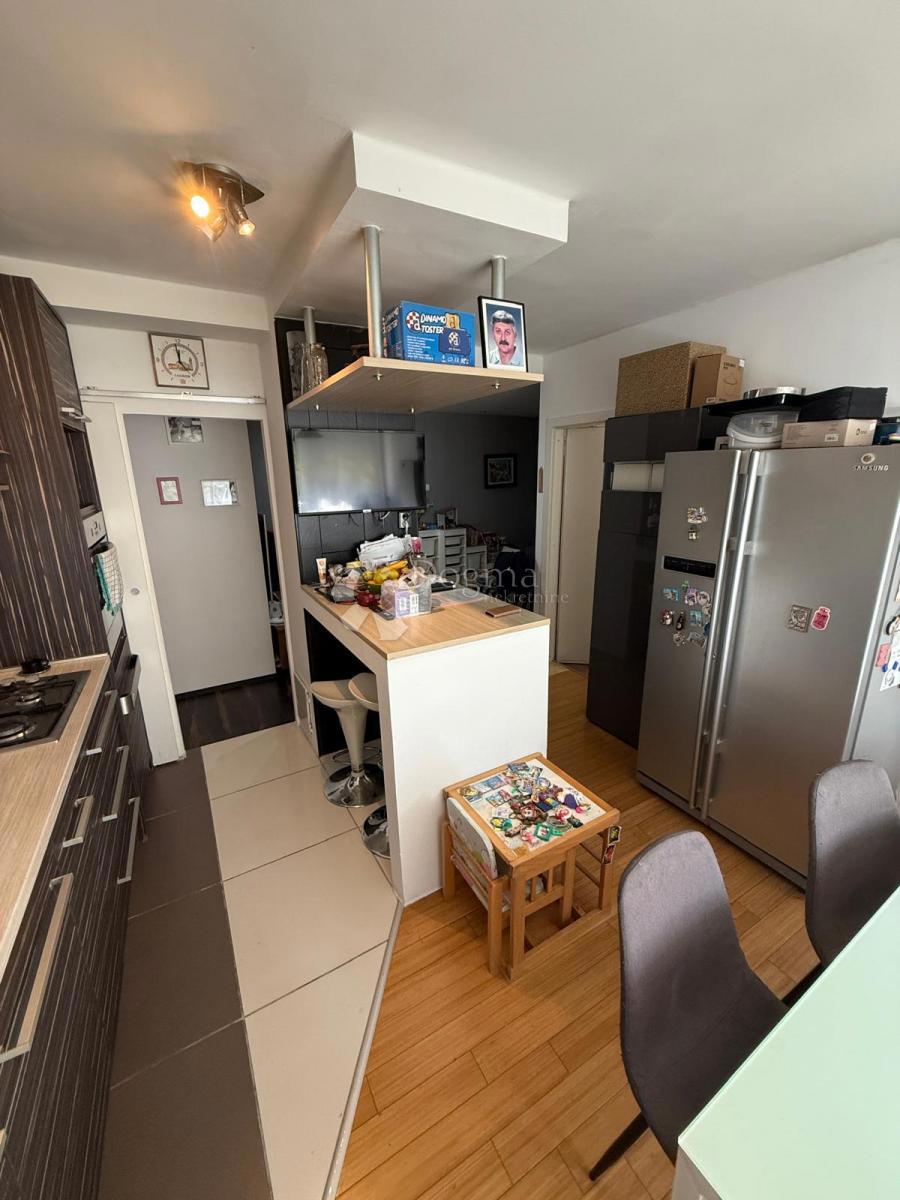 Stanovanje Cvjetno naselje, Velika Gorica, 80m2