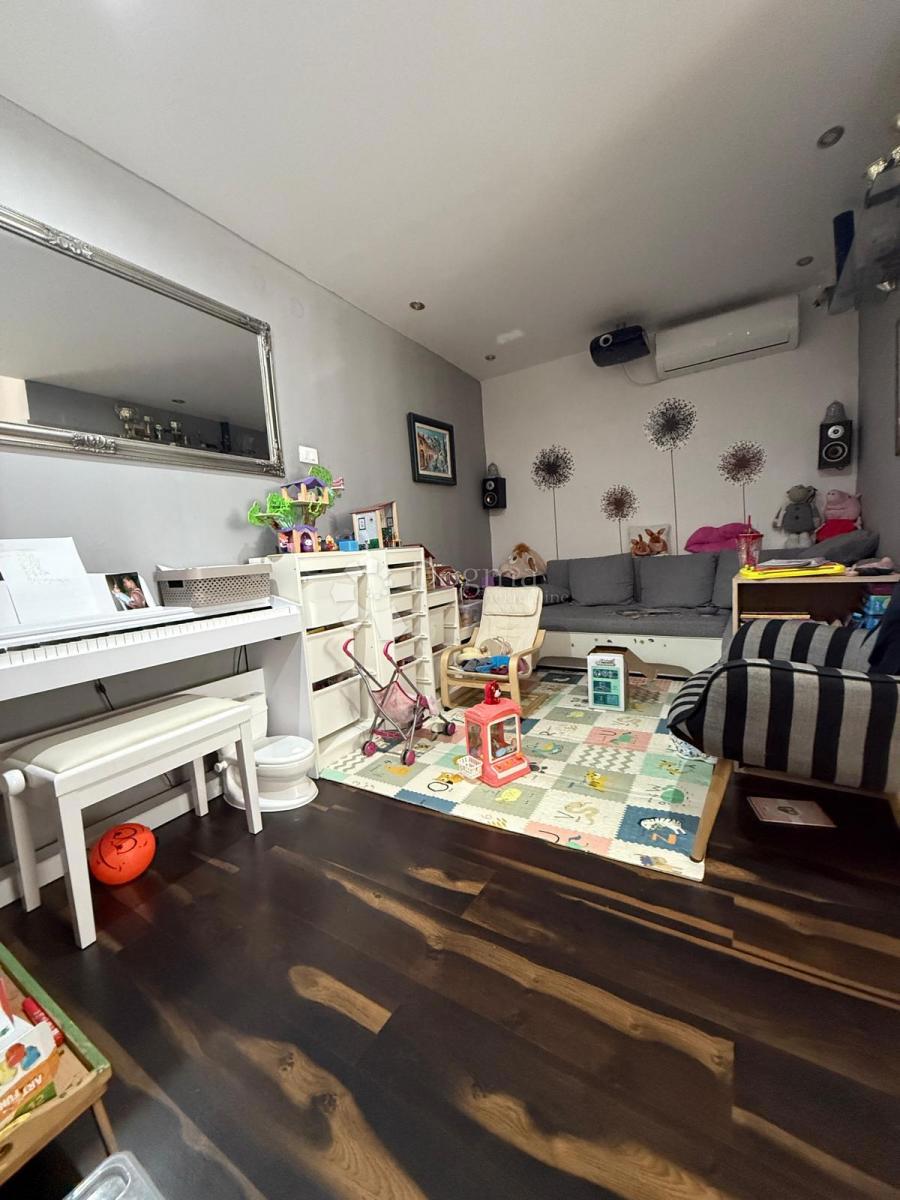 Stanovanje Cvjetno naselje, Velika Gorica, 80m2