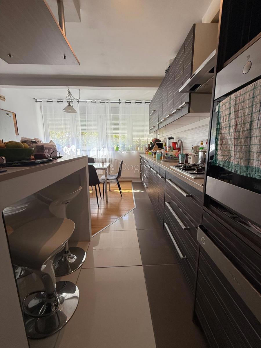 Stanovanje Cvjetno naselje, Velika Gorica, 80m2