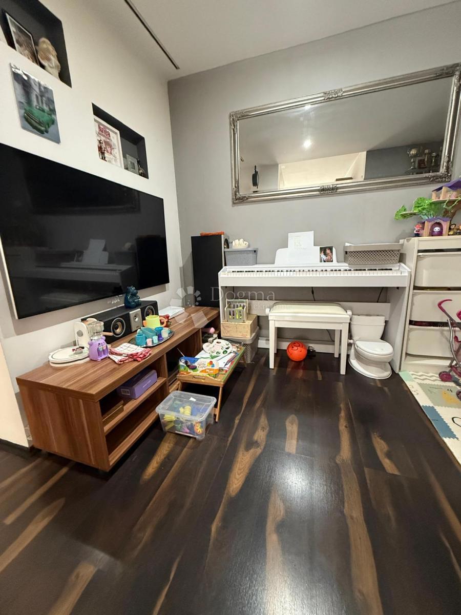 Stanovanje Cvjetno naselje, Velika Gorica, 80m2