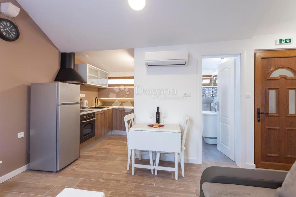 Hiša Živogošće, Podgora, 105m2