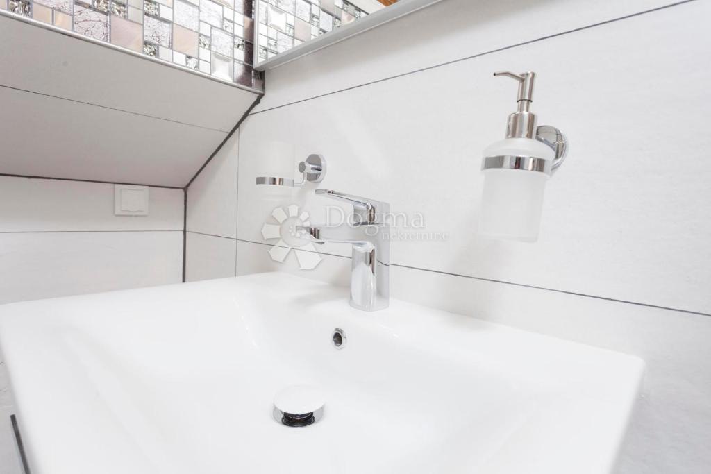 Hiša Živogošće, Podgora, 105m2