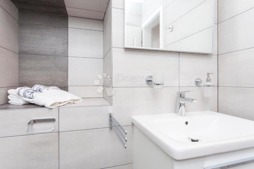 Hiša Živogošće, Podgora, 105m2