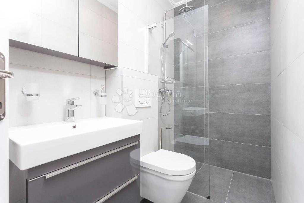 Hiša Živogošće, Podgora, 105m2