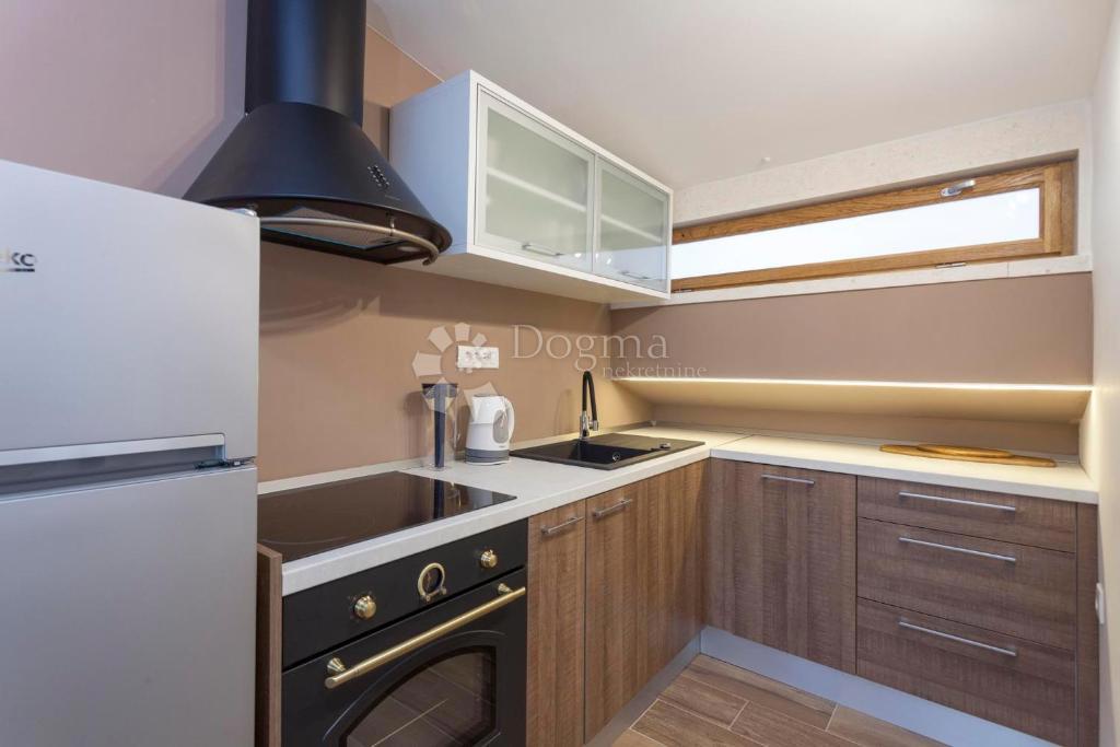 Hiša Živogošće, Podgora, 105m2