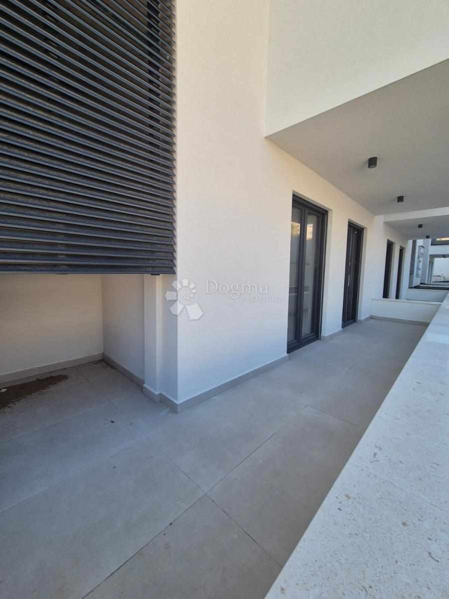 Stanovanje Okrug Gornji, Okrug, 99,95m2