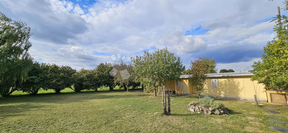 Zazidljivo zemljišče Samatovci, Bizovac, 948m2