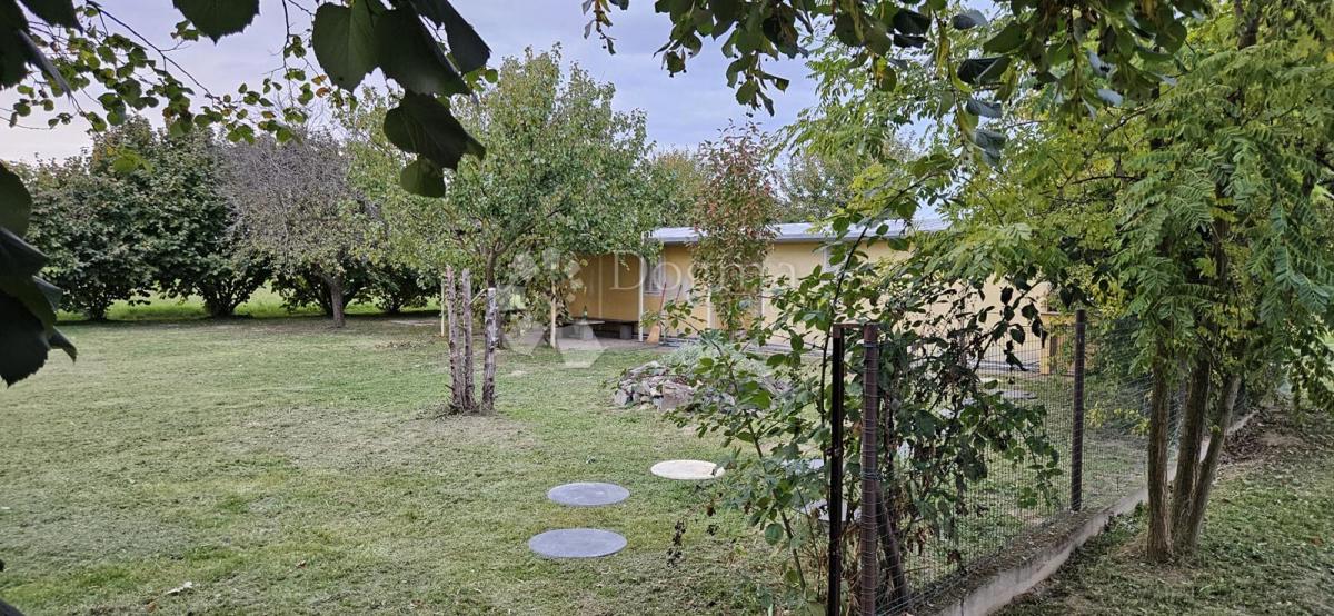 Zazidljivo zemljišče Samatovci, Bizovac, 948m2