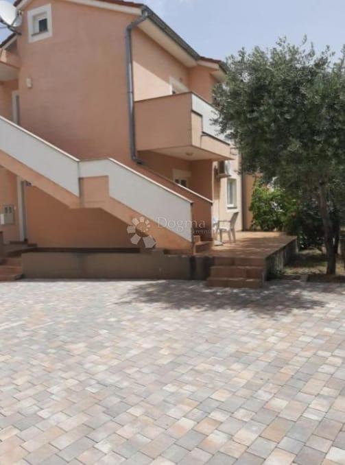 Hiša Novalja, 436m2