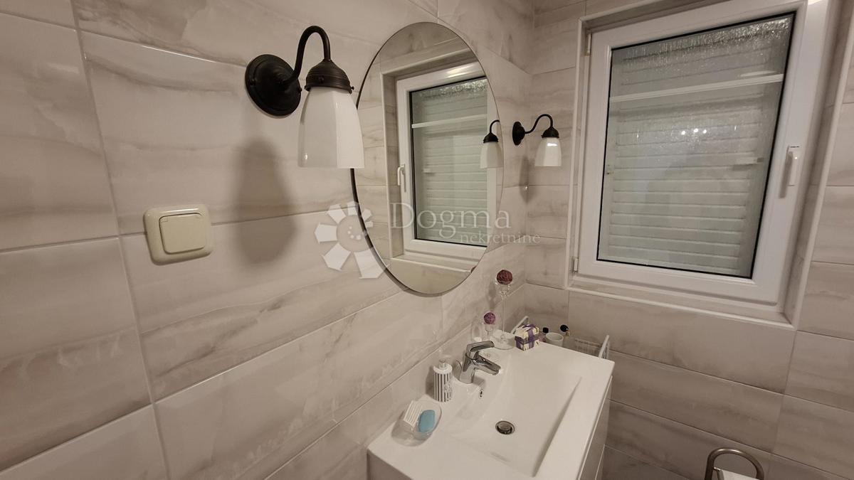 Hiša Sveti Vid-Miholjice, Malinska-Dubašnica, 250m2