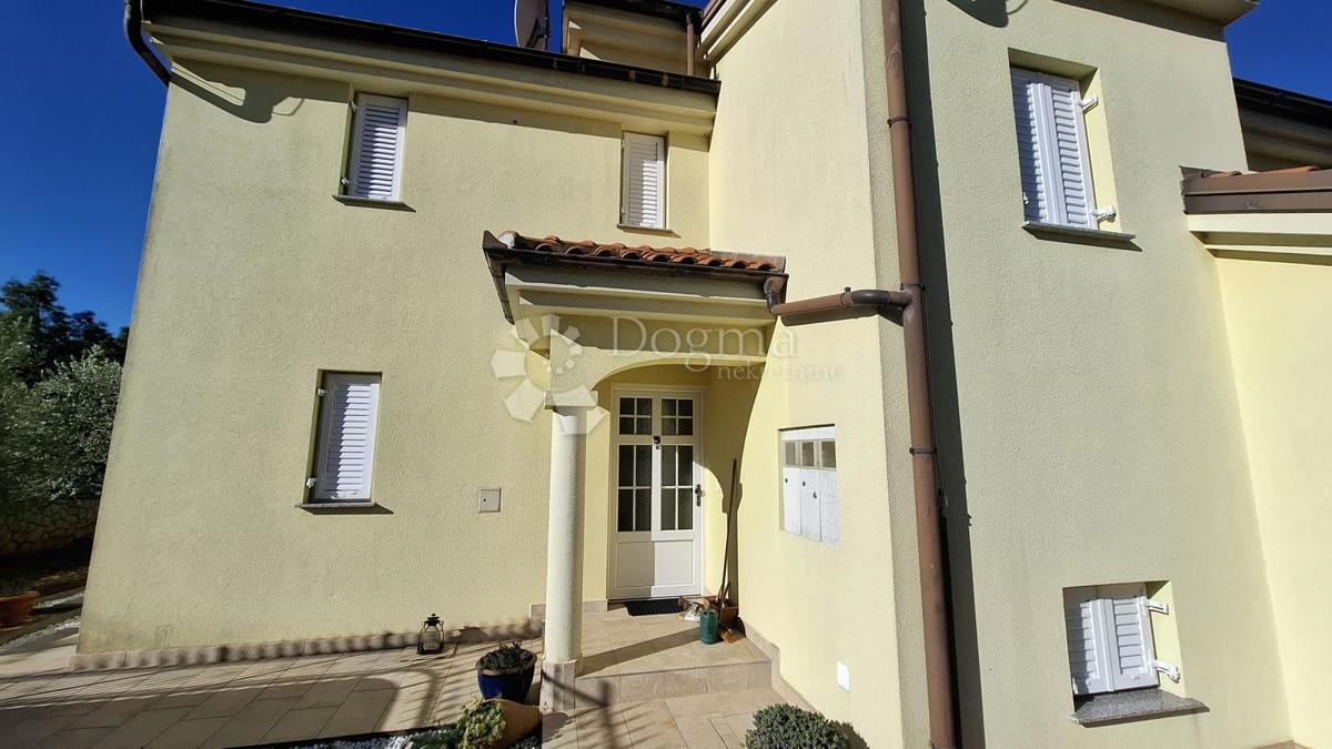 Hiša Sveti Vid-Miholjice, Malinska-Dubašnica, 250m2