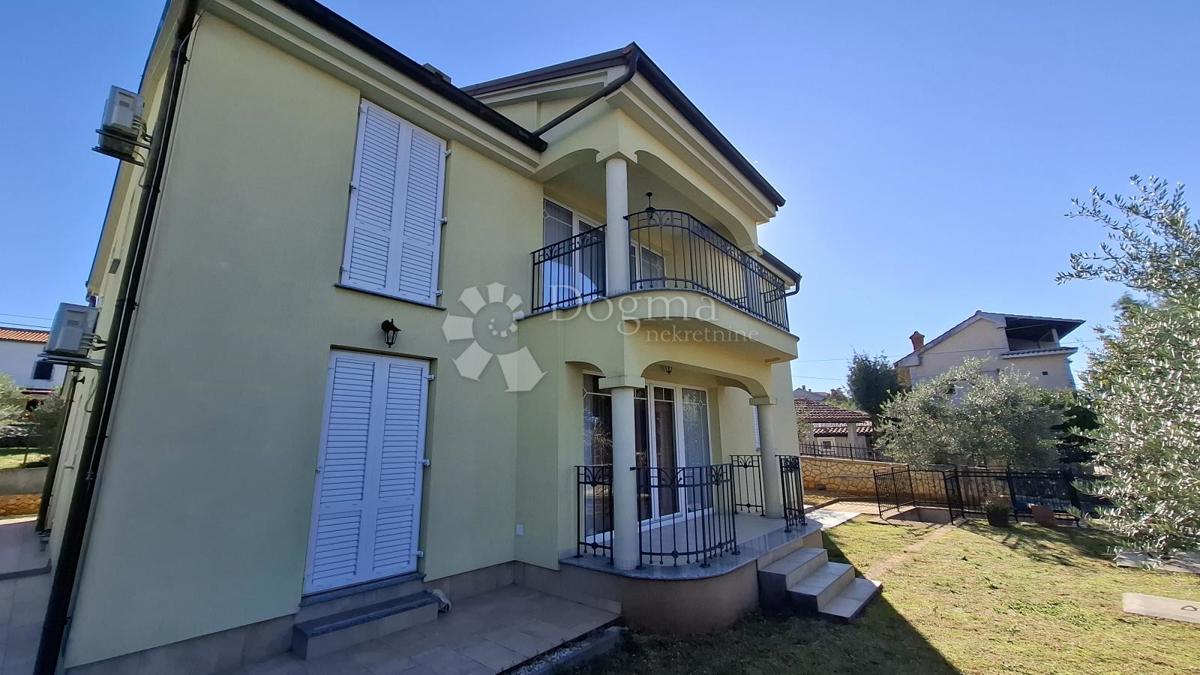 Hiša Sveti Vid-Miholjice, Malinska-Dubašnica, 250m2