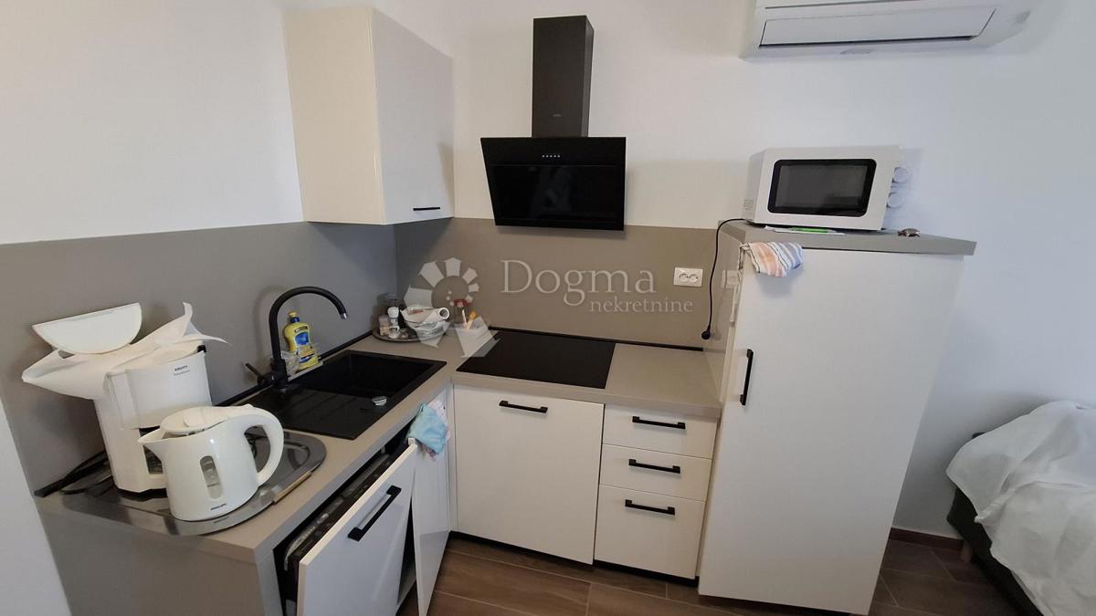 Hiša Sveti Vid-Miholjice, Malinska-Dubašnica, 250m2