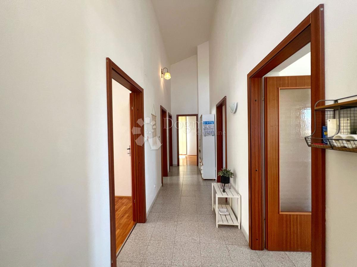 Hiša Medulin, 280m2