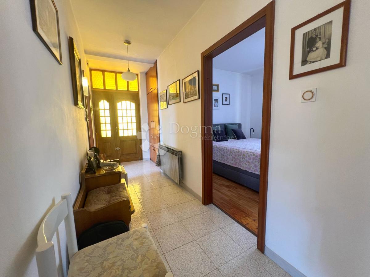 Hiša Medulin, 280m2