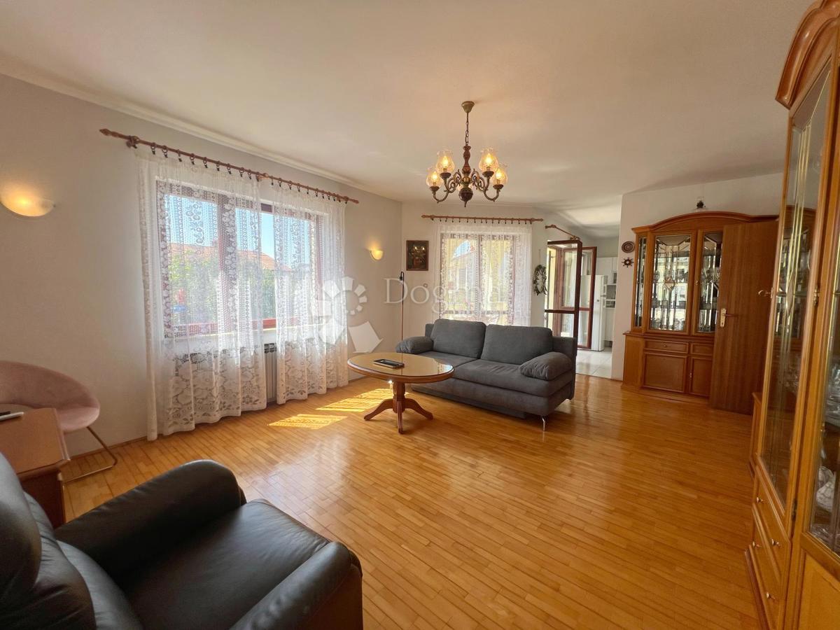 Hiša Medulin, 280m2