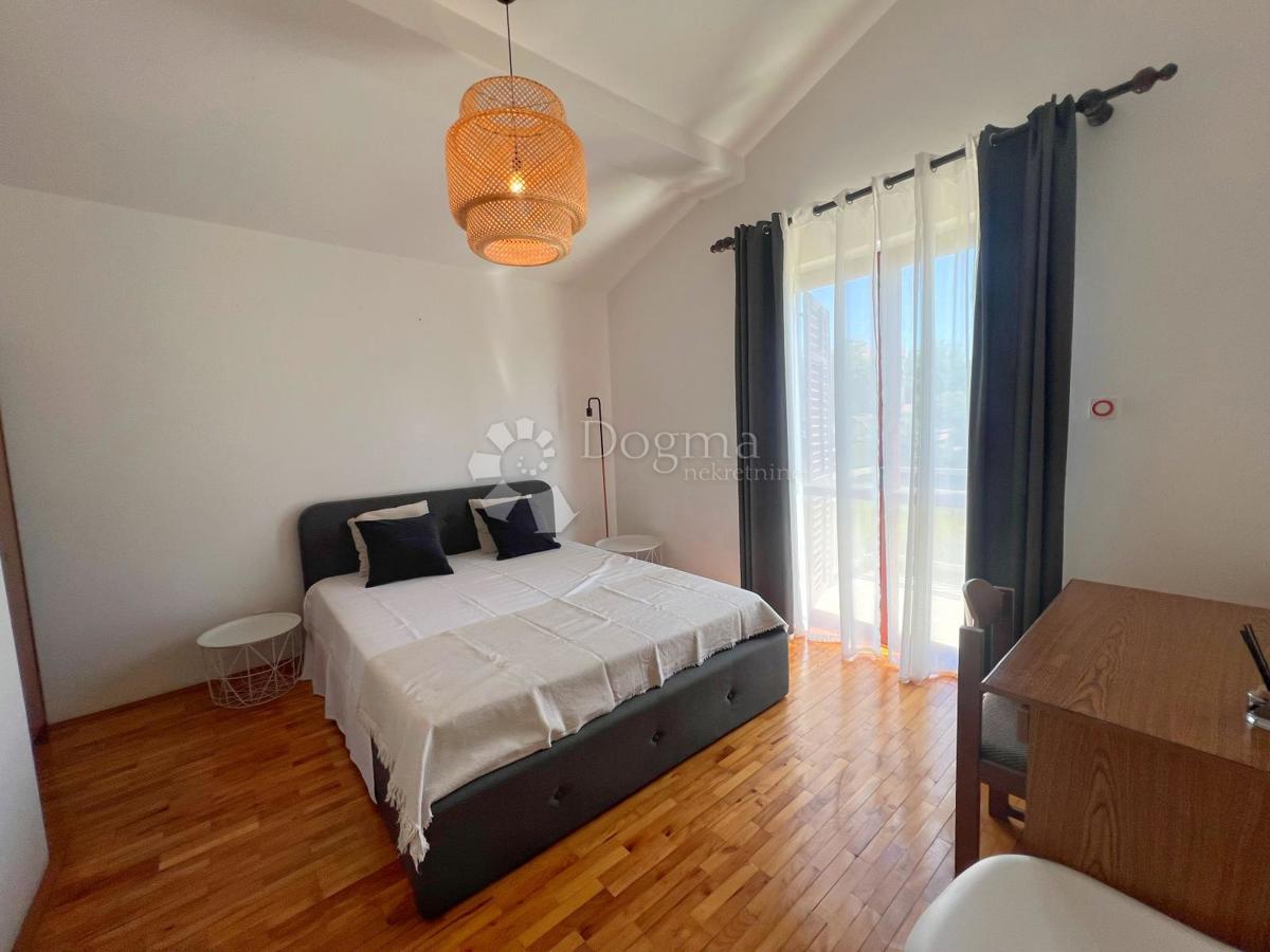 Hiša Medulin, 280m2