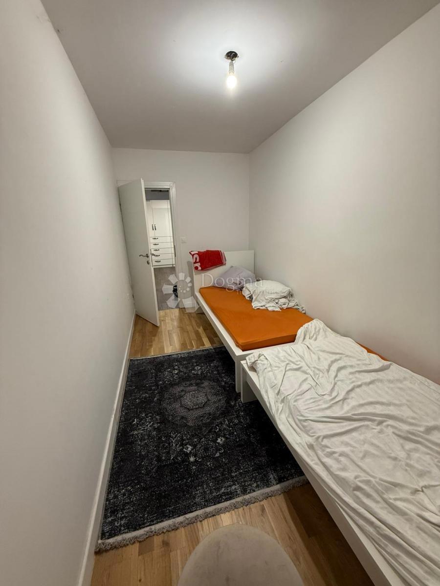 Stanovanje Savica, Trnje, 66,67m2