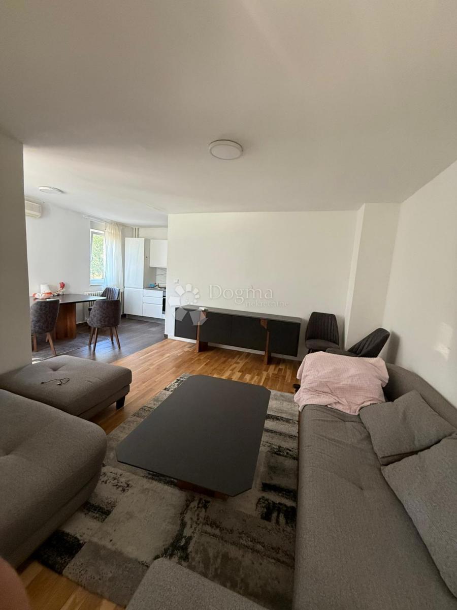 Stanovanje Savica, Trnje, 66,67m2