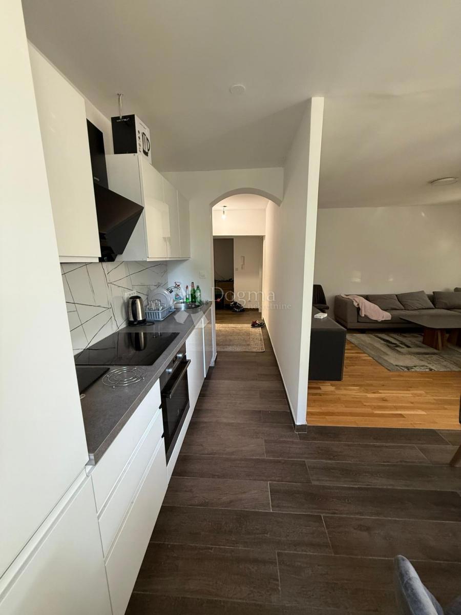 Stanovanje Savica, Trnje, 66,67m2