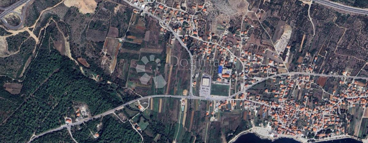 Posedarje – gradbeno zemljišče 732 m² v bližini morja