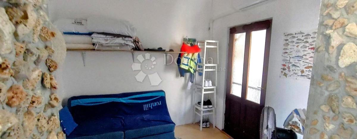 Vir: hiša ob morju 40m2 z 2 terasama, UGODNO