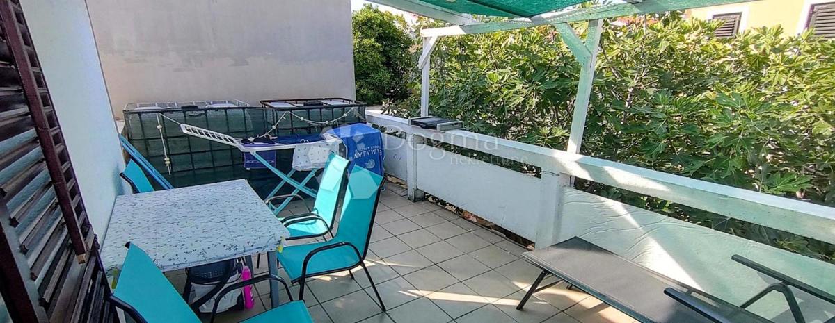 Vir: hiša ob morju 40m2 z 2 terasama, UGODNO