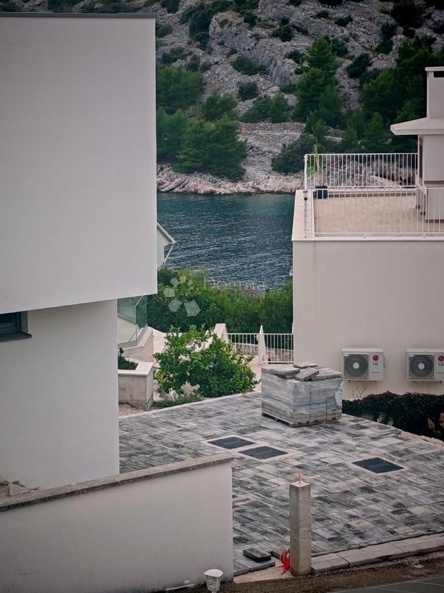 Hiša Ražanj, Rogoznica, 120m2