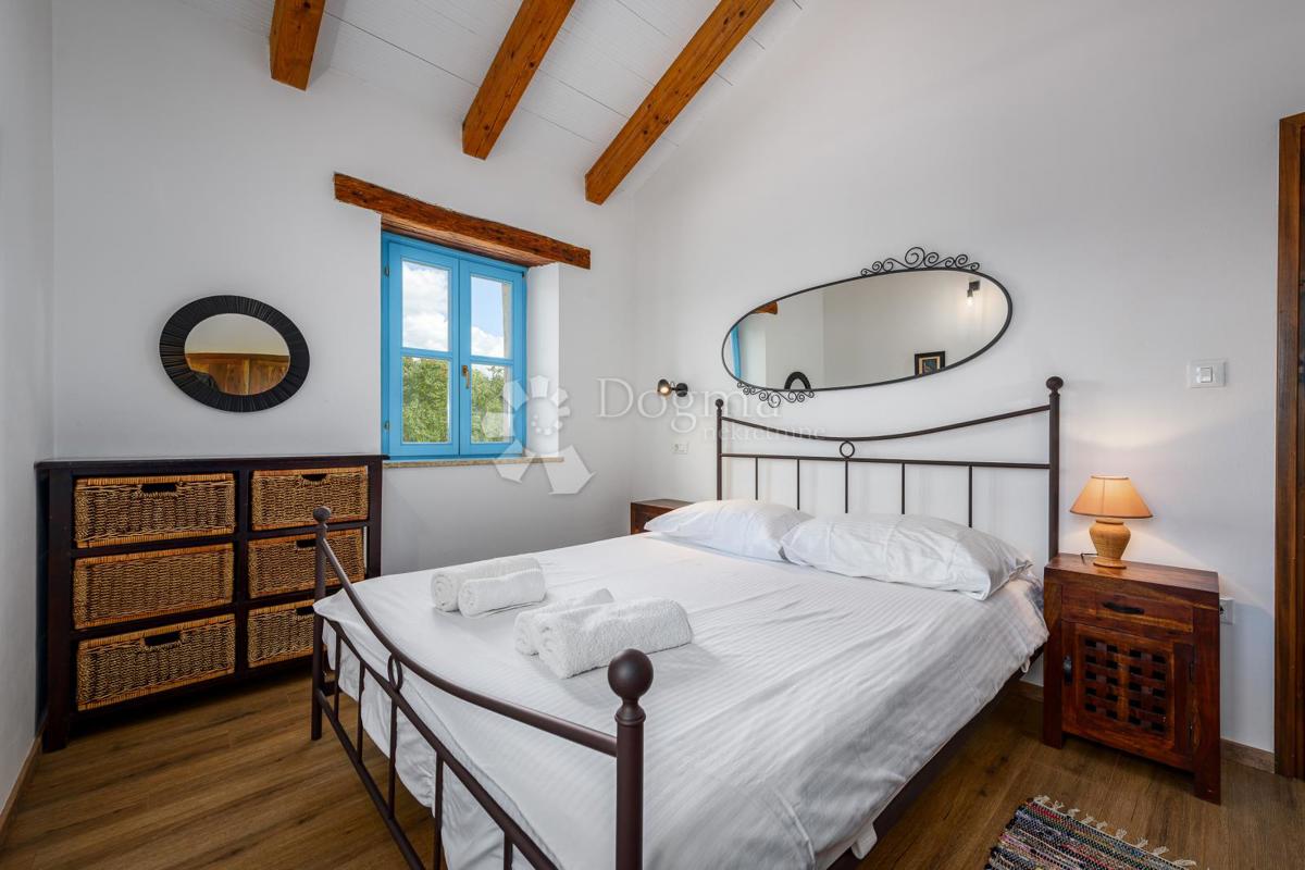 Hiša Heraki, Sveti Lovreč, 154m2