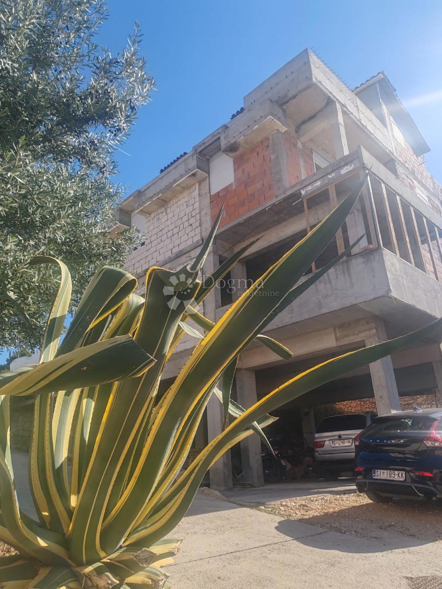 Hiša Brodarica, Šibenik - Okolica, 390m2