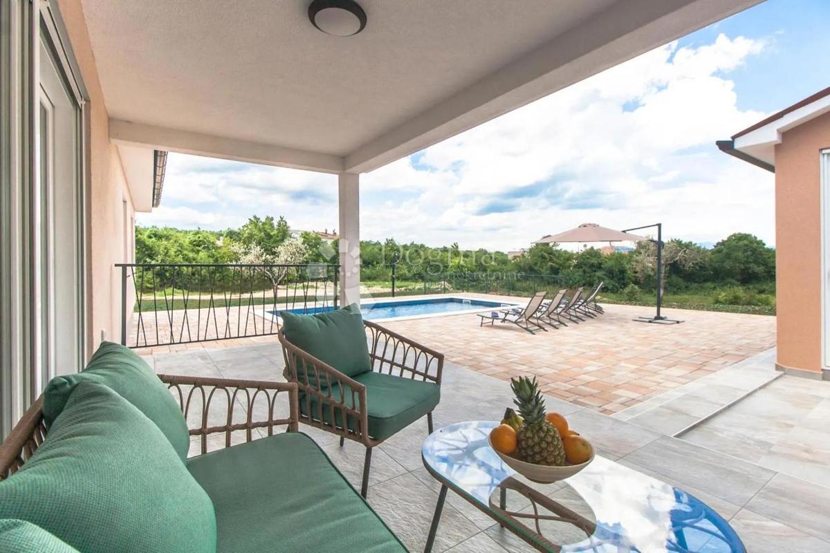 Hiša Kunj, Raša, 152m2