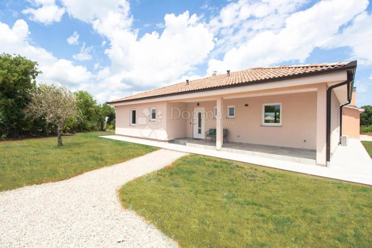 Hiša Kunj, Raša, 152m2