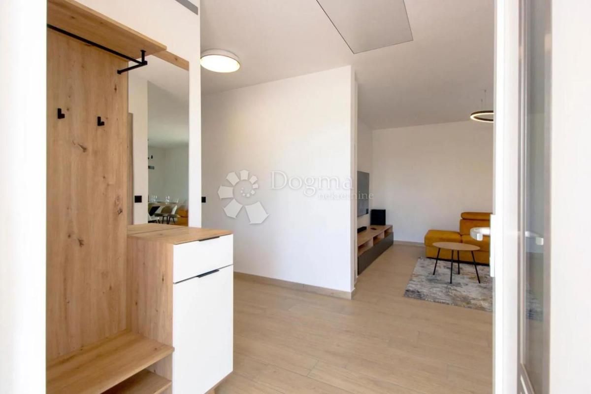 Hiša Kunj, Raša, 152m2