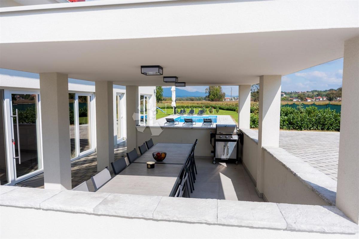 Hiša Podgrađe, Marija Bistrica, 230m2